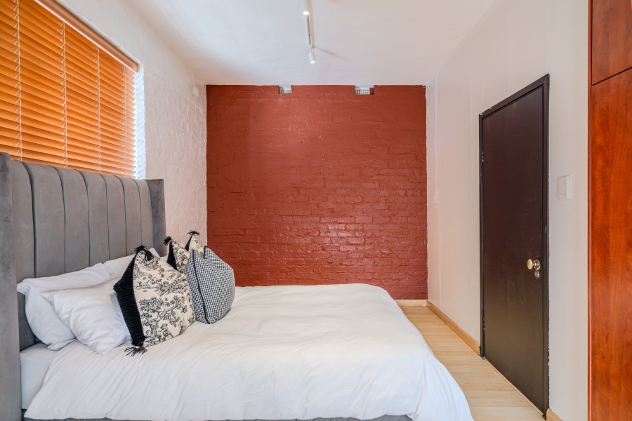 2 Bedroom Property for Sale in Gardens Western Cape